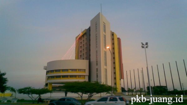 University of Zulia: Universitas Negeri Bersejarah dan Modern